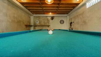 White Banana Beach Club