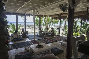 White Banana Beach Club