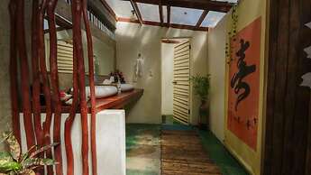 White Banana Beach Club