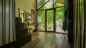 White Banana Beach Club