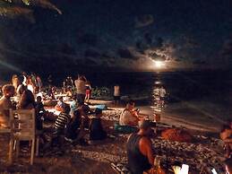 White Banana Beach Club