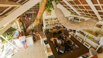 White Banana Beach Club