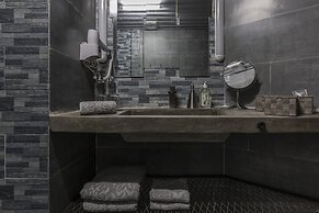 Bridges Danang Boutique Hotel