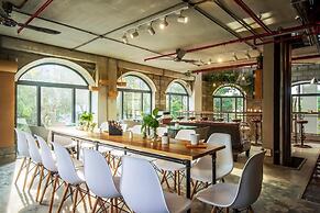 Bridges Danang Boutique Hotel