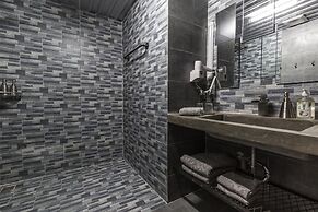 Bridges Danang Boutique Hotel