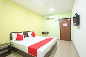OYO 89539 Hotel Siswa