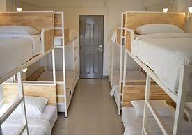Loyy Hotel - Hostel