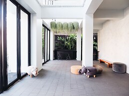 Loyy Hotel - Hostel