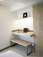 Loyy Hotel - Hostel