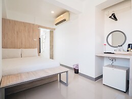 Loyy Hotel - Hostel