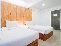 Loyy Hotel - Hostel