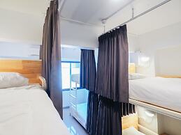 Loyy Hotel - Hostel