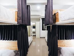 Loyy Hotel - Hostel