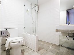 Loyy Hotel - Hostel