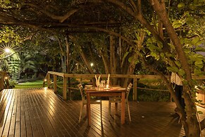 Sedia Riverside Hotel