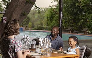 Sedia Riverside Hotel