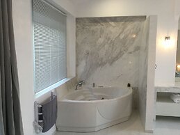 Dion Suite And Spa In Zakynthos