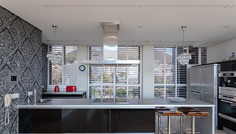 Penthouse 702 Kylemore B