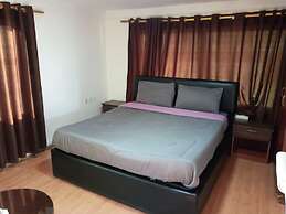 Seleen Hotel Suites
