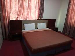 Seleen Hotel Suites