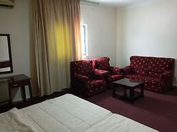 Seleen Hotel Suites