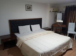 Seleen Hotel Suites
