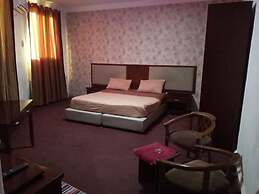 Seleen Hotel Suites