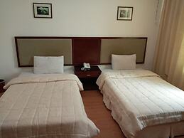 Seleen Hotel Suites