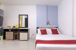 Salinsiri at Lat Krabang