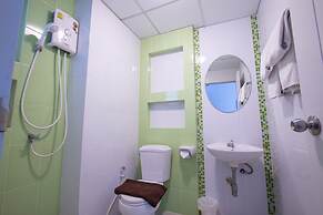 Salinsiri at Lat Krabang