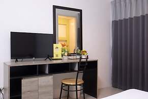 Salinsiri at Lat Krabang