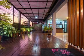 Salinsiri at Lat Krabang