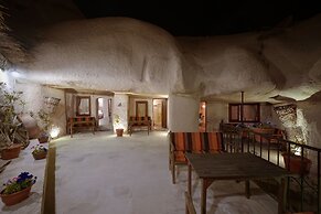 Adelya Cave Hotel