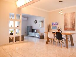 Cozy Flat Main Square 10min To The Sea