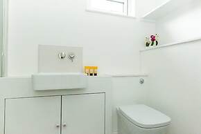 Spacious 3BR South London Apartment