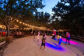 Hu Montescudaio Village