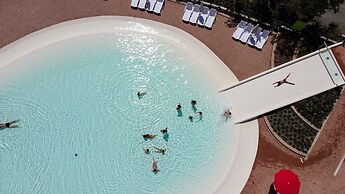 Hu Montescudaio Village