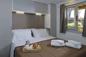 Hu Montescudaio Village