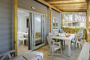 Hu Montescudaio Village