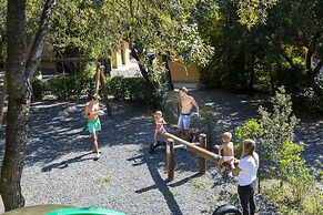 Hu Montescudaio Village