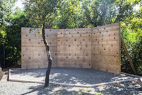 Hu Montescudaio Village