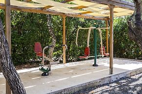 Hu Montescudaio Village