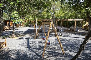 Hu Montescudaio Village