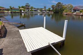 Lake House on Elouera