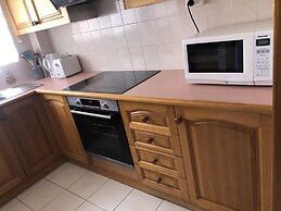 Renas Court Unit 6