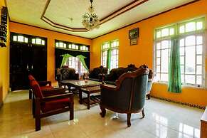 Riana Homestay