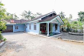 Riana Homestay