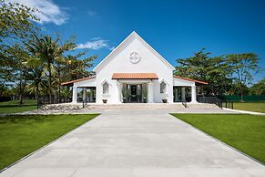 Dusit Thani Lubi Plantation Resort