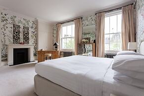 Warwick Gardens II by Onefinestay