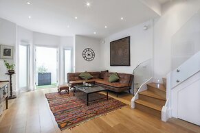Winchendon Road by Onefinestay
